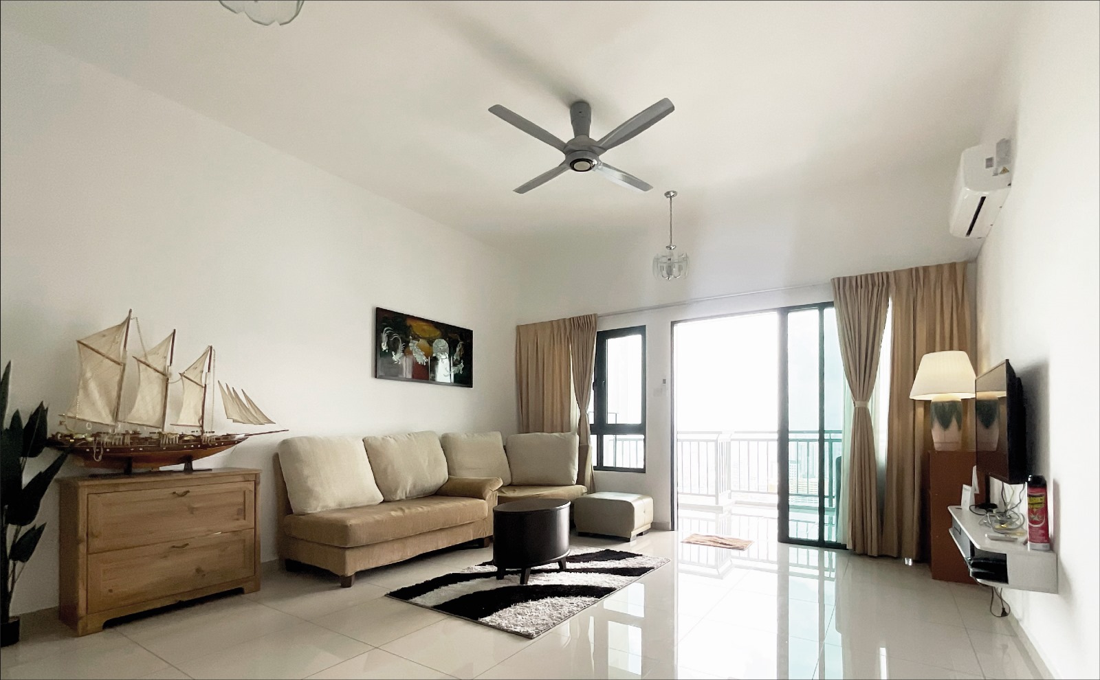 Grace residence rm2800 dec 25 - photo 2