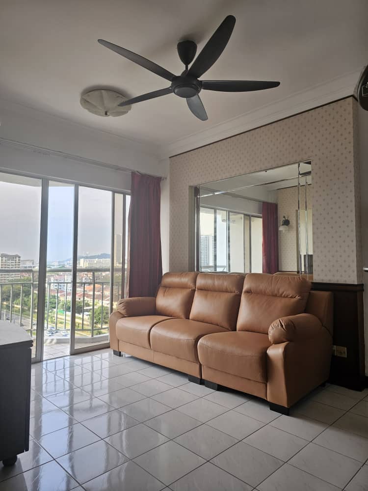 Villa emas  rm1700 dec 25 - photo 2