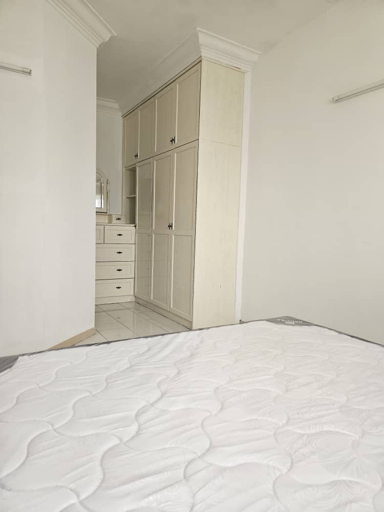 Villa emas  rm1700 dec 25 - photo 4