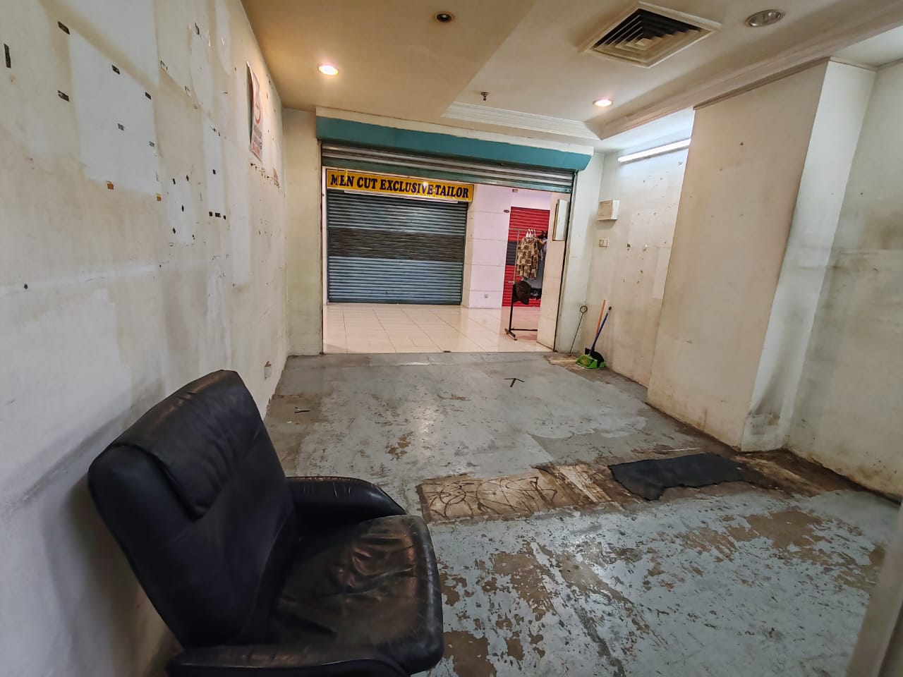 Kompleks Bukit Jambul rm800 aug 26