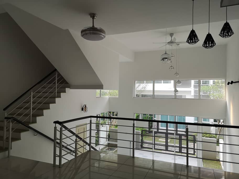 Tiara South 3 Storey ...