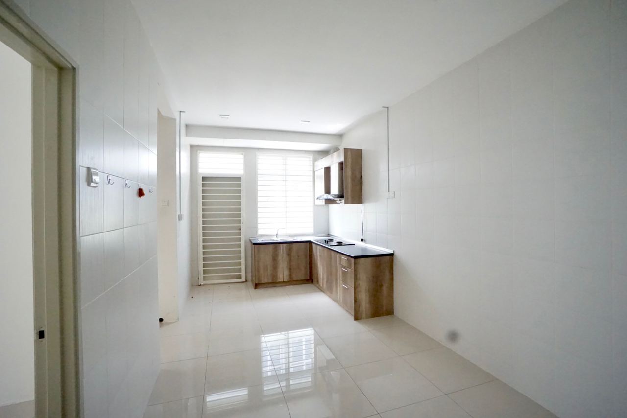 2 Storey Semi-D Royal Garden, Bandar Saujana Putra - photo 3