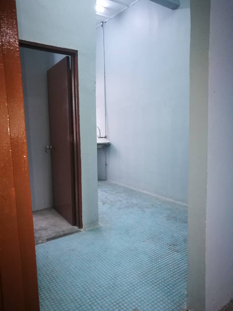 Single Storey Terrace Taman Jati Indah Seksyen 32 - photo 5