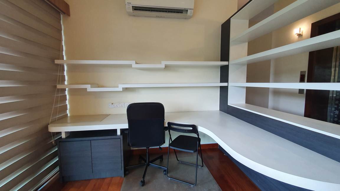 Corner Lot 3-Storey Semi D With Lift Temasya Cit - photo 3