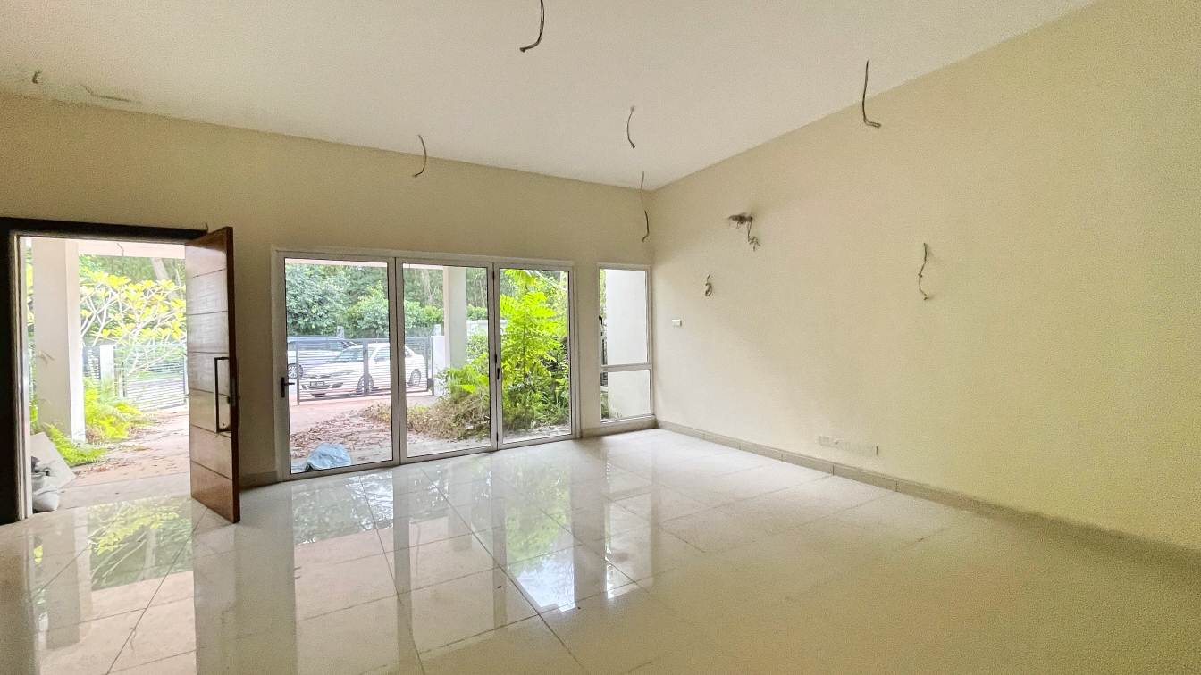 2-Storey Superlink House  Temasya Citra Glenmarie - photo 2
