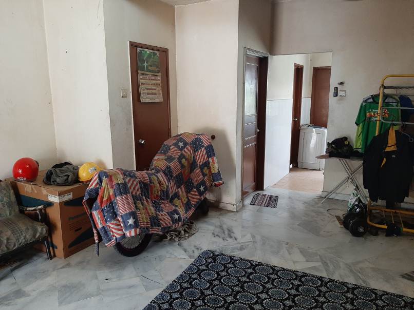Double Storey Terrace Taman Pinggiran Usj 3 - photo 3