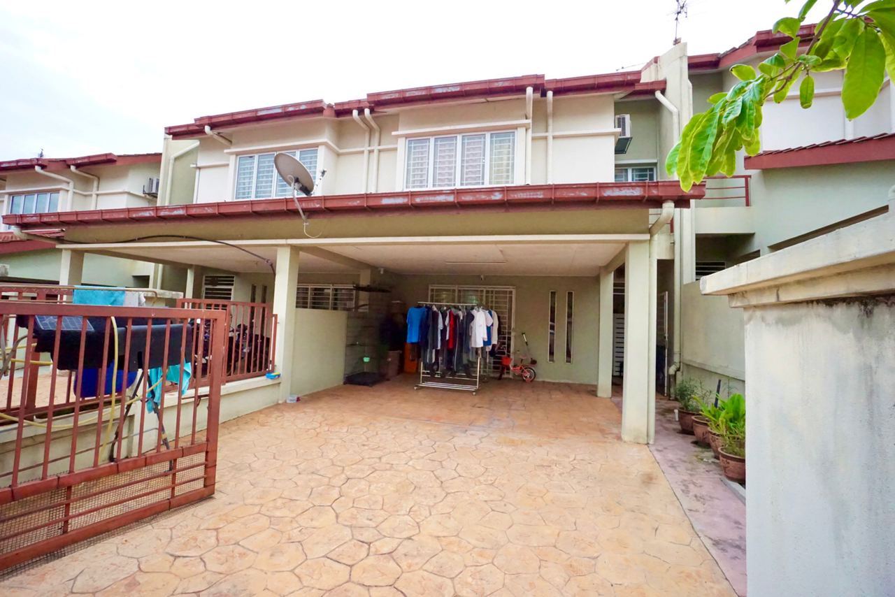 Double Storey Terrace House Seksyen U12, Shah Alam - photo 2