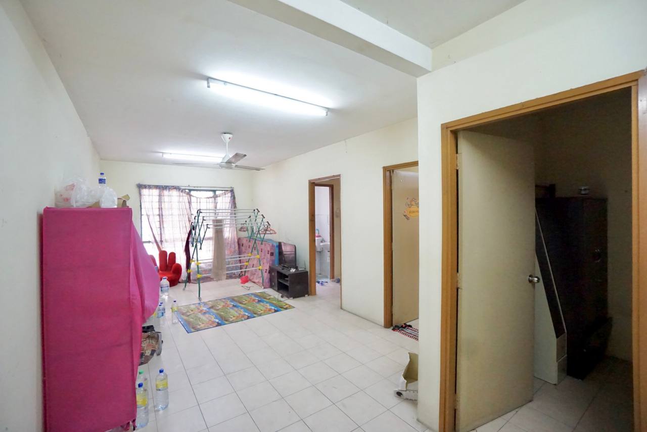 Shop apartment, Pusat Komersial Seksyen 7 Shah Ala - photo 4