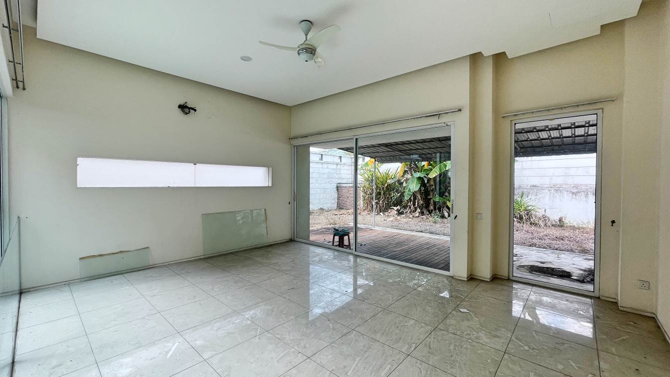 2-Storey Modern Bungalow  Jalan Topaz Seksyen 7 Sh - photo 4
