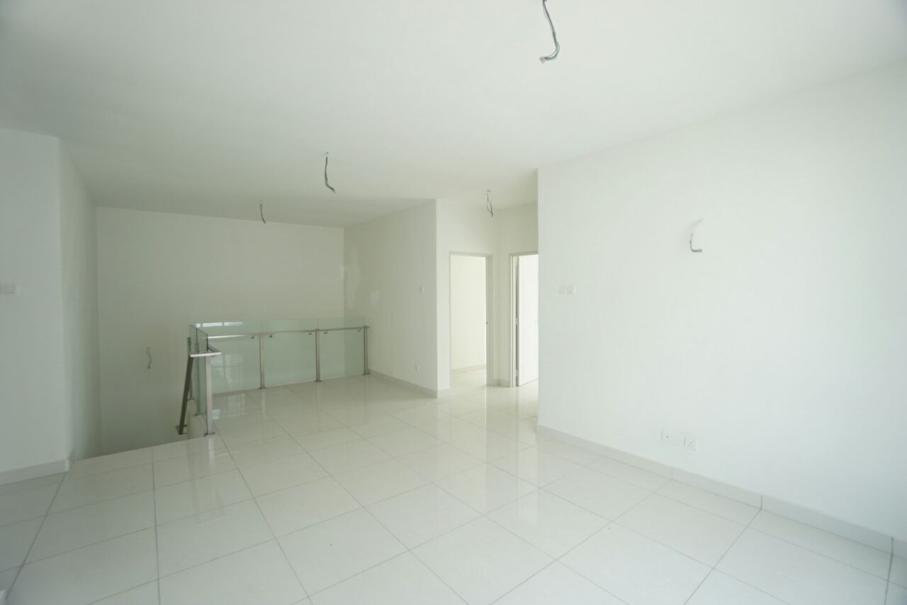End Lot  2 Storey Hyperlink House Type Marbella D - photo 2