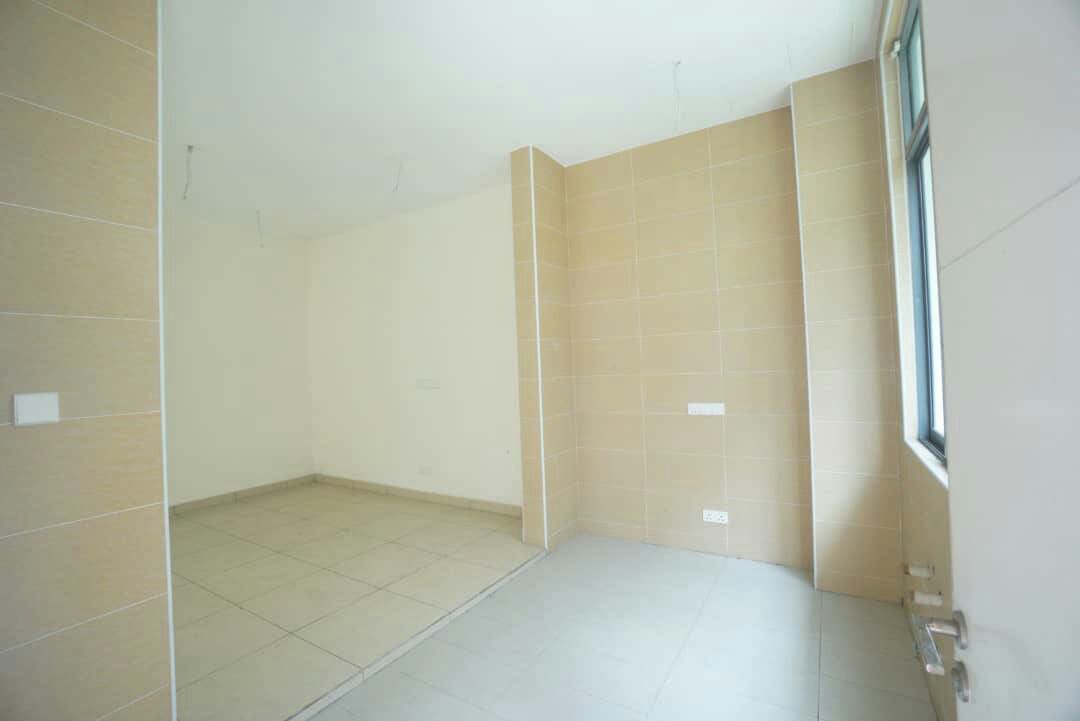 Two Half Storey Semi-D House  Saujana Glenmarie - photo 8