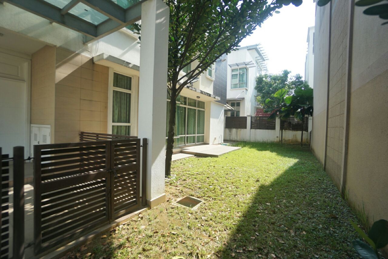 Two Half Storey Semi-D House  Saujana Glenmarie - photo 13