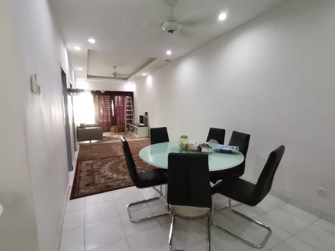 Facing Open  Single Storey Terrace House Ember Ban - photo 4