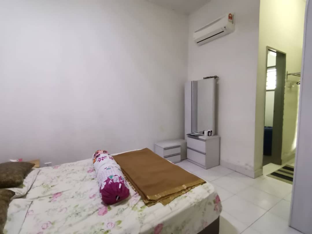 Facing Open  Single Storey Terrace House Ember Ban - photo 8