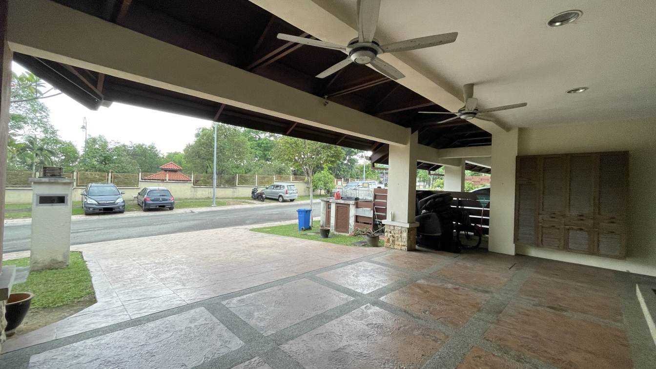 Semi-Detached House  D Puncak Bukit Jelutong - photo 3