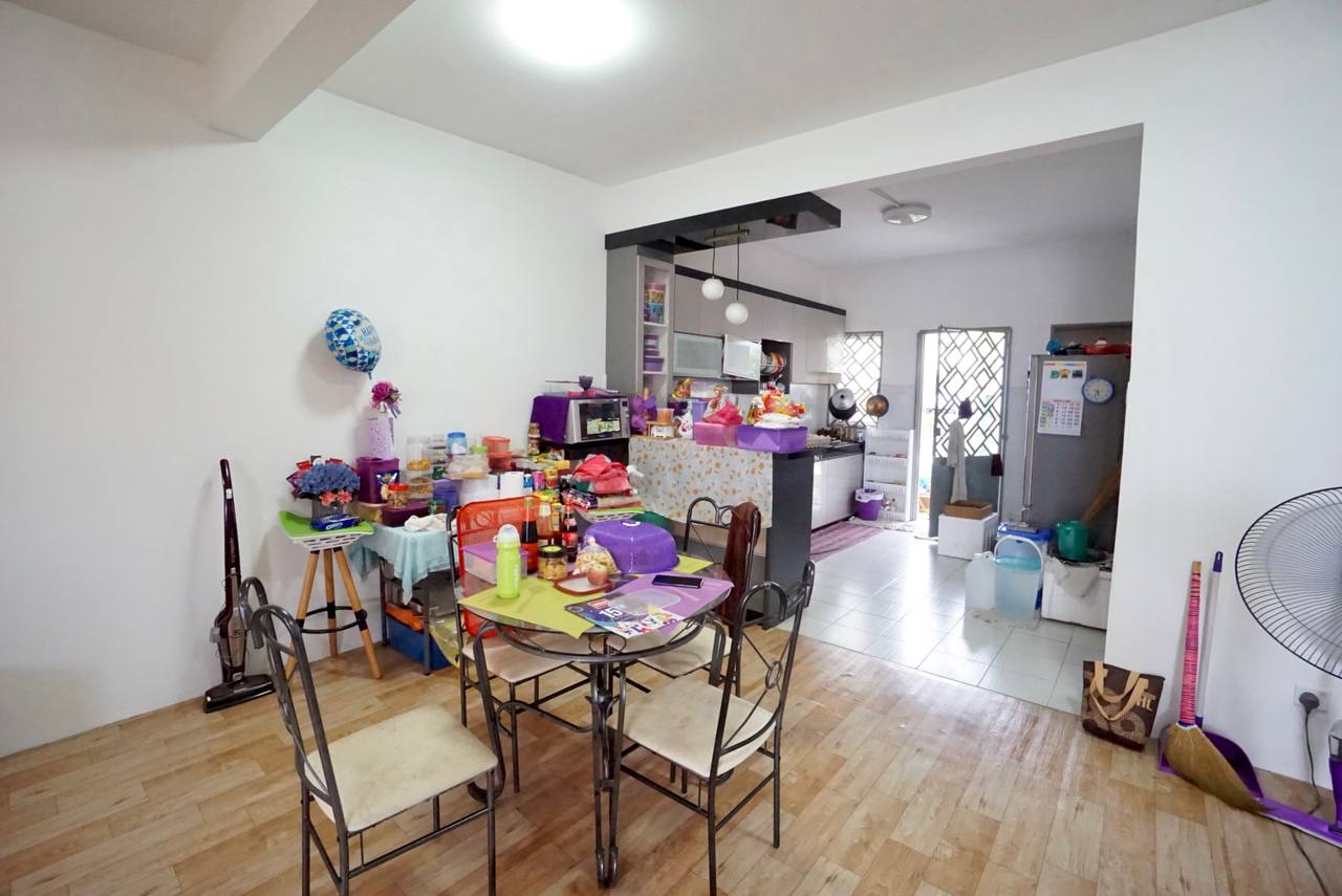 End Lot Double Storey Bk 7 Bandar Kinrara Puchong - photo 3