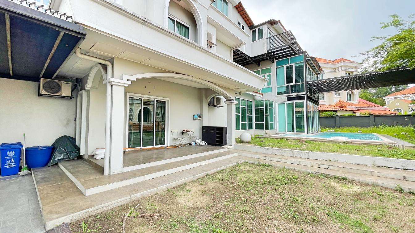 3 Storey Semi-D Putramas Seksyen 7 Shah Alam - photo 3