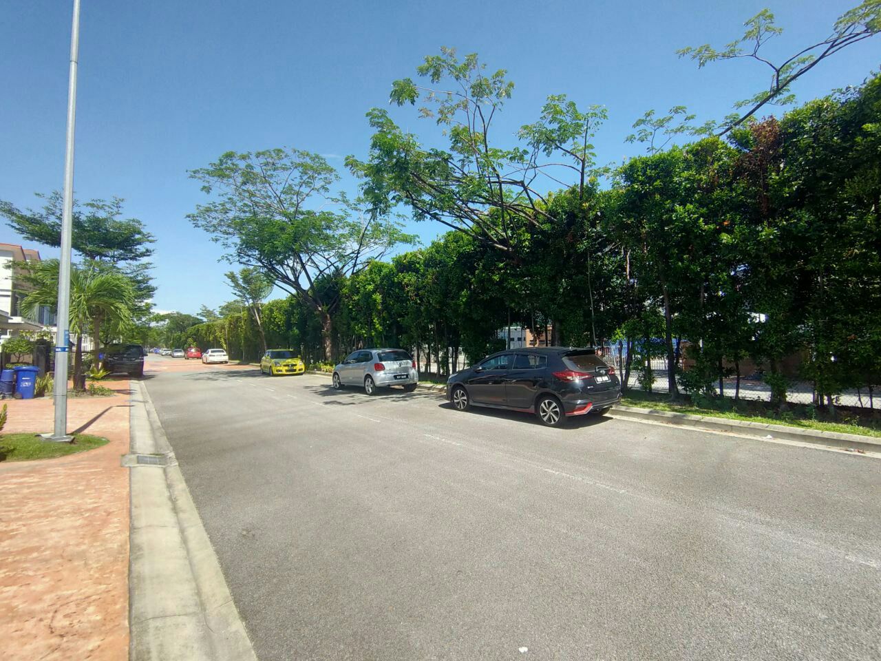2 Storey SuperLink  Temasya Suria  Glenmarie - photo 2