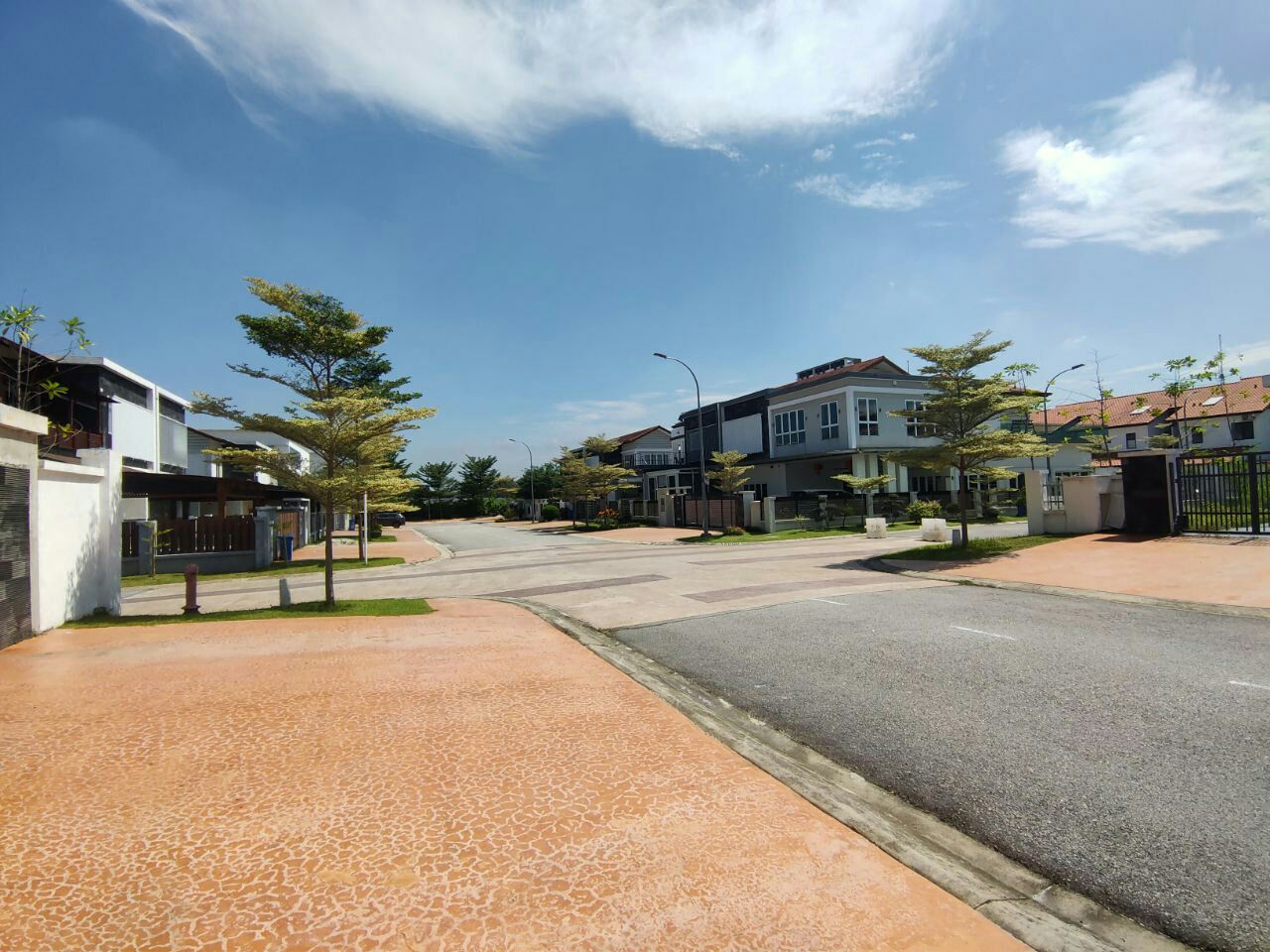 End Lot  2 Storey Semi-D Temasya Cinta Glenmarie - photo 4