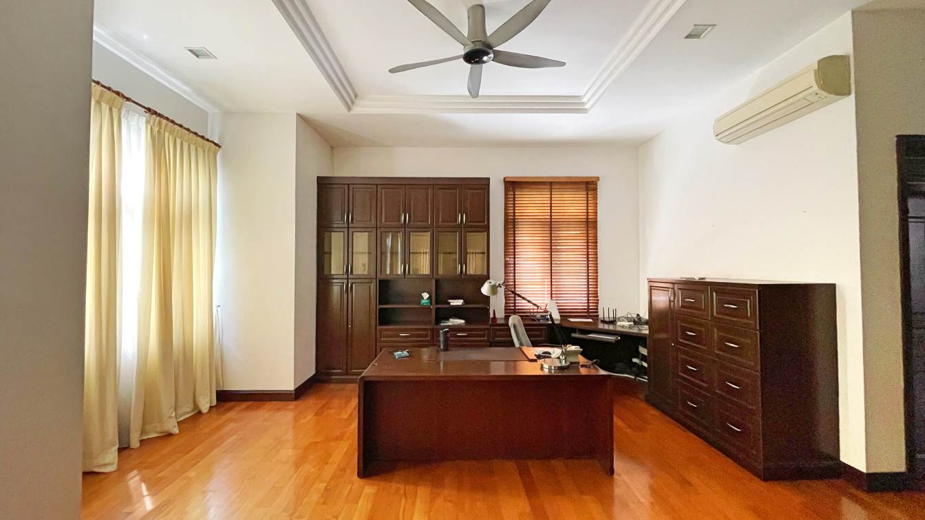 2 Storey Bungalow House  Lakeview Resort Saujana - photo 4
