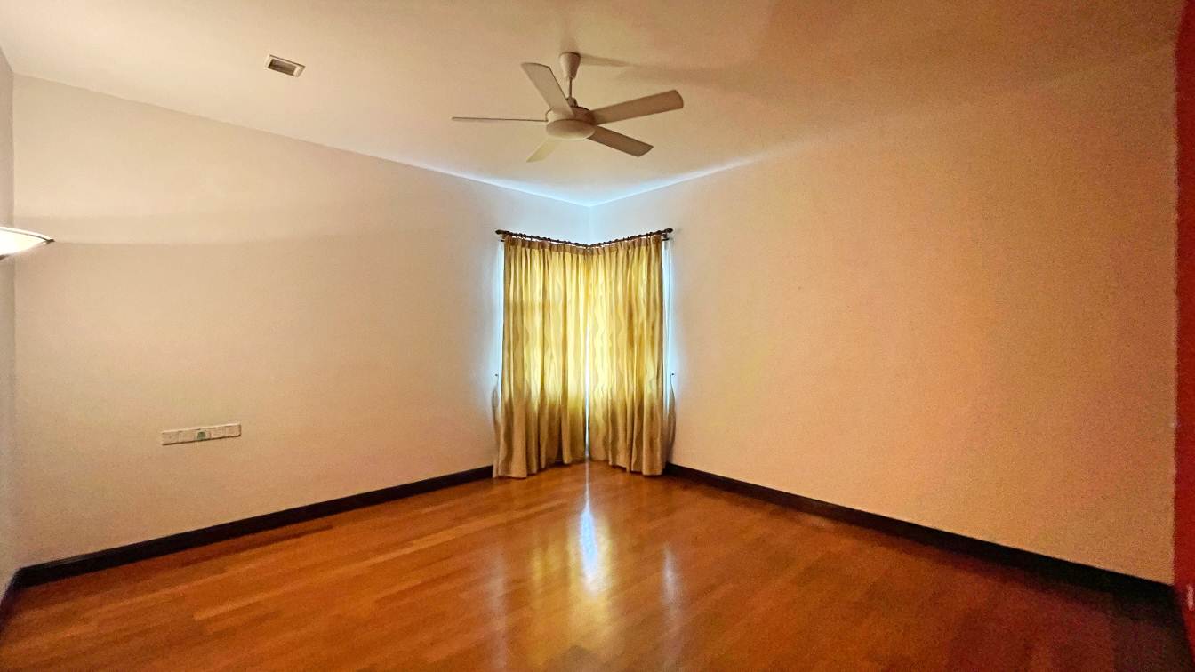 2 Storey Bungalow House  Lakeview Resort Saujana - photo 13