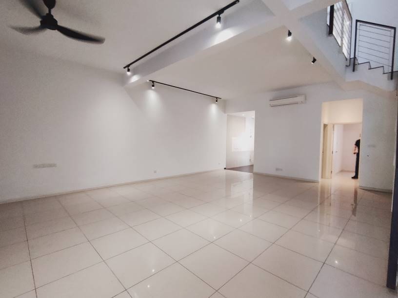 Double Storey Terrace Superlink Cahaya Alam U12 - photo 4