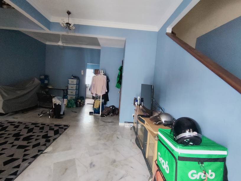 Double Storey Taman Pinggiran USJ 3 - photo 2