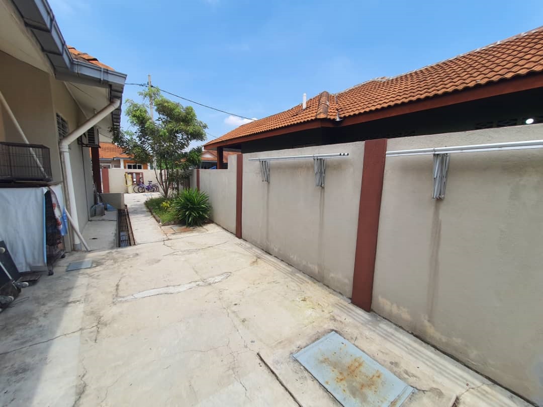Semi Detached Single Storey Seksyen 29 Kampung Lom - photo 3