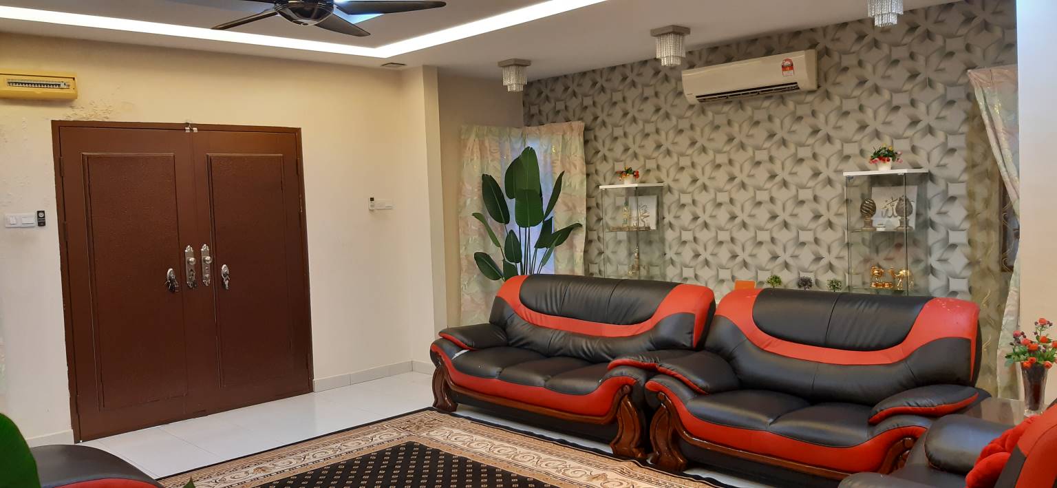 Renovated Corner Lot at Seksyen 33 Shah Alam - photo 2