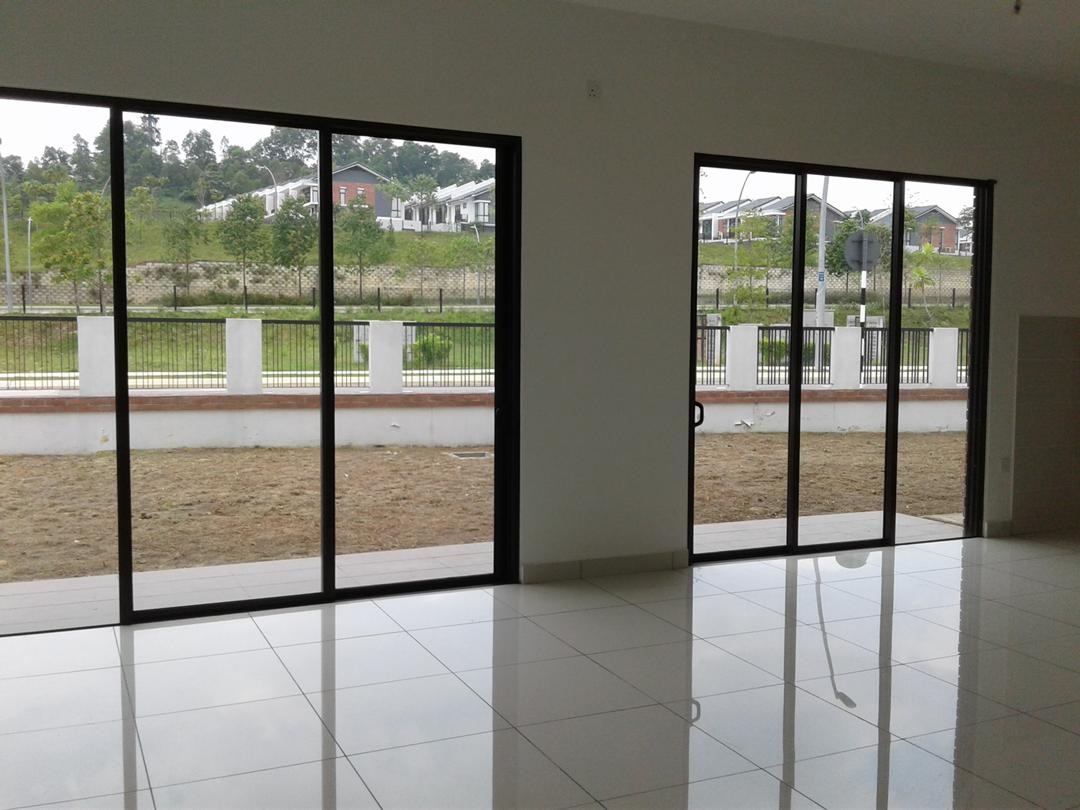 2 Storey Corner Elmina Valley For Sale - photo 2