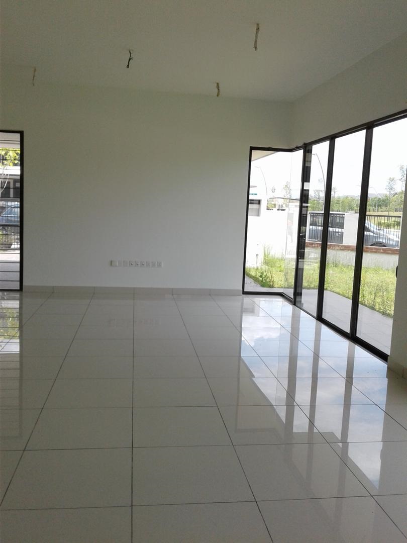 2 Storey Corner Elmina Valley For Sale - photo 3