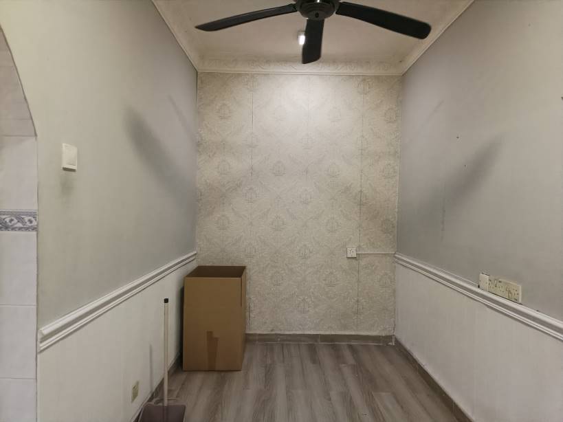 Intermediate Renovated  2 Storey Terrace TTDI Jaya - photo 3