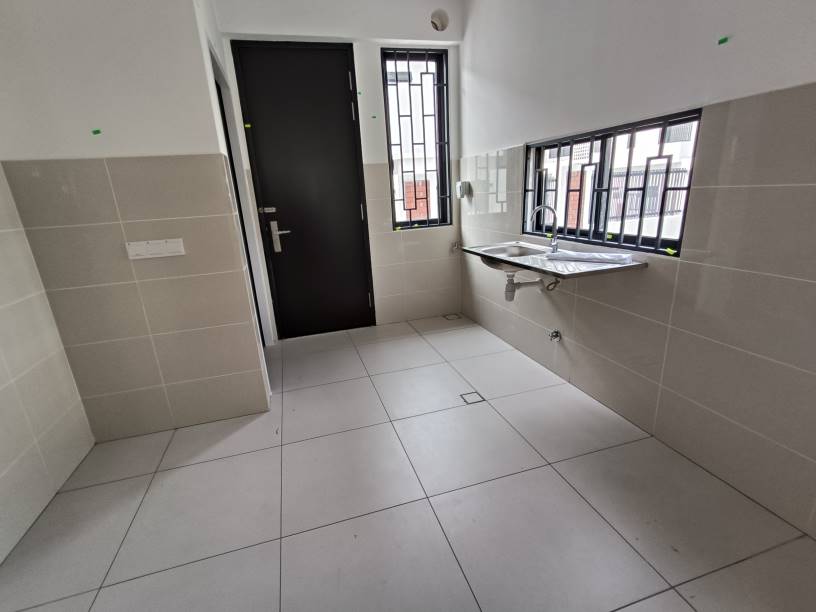 New Double Storey Terrace End Lot Elmina Green 3 - photo 6