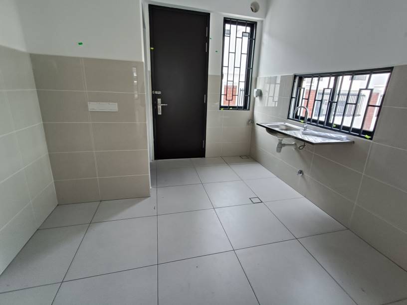 New Double Storey Terrace End Lot Elmina Green 3 - photo 7