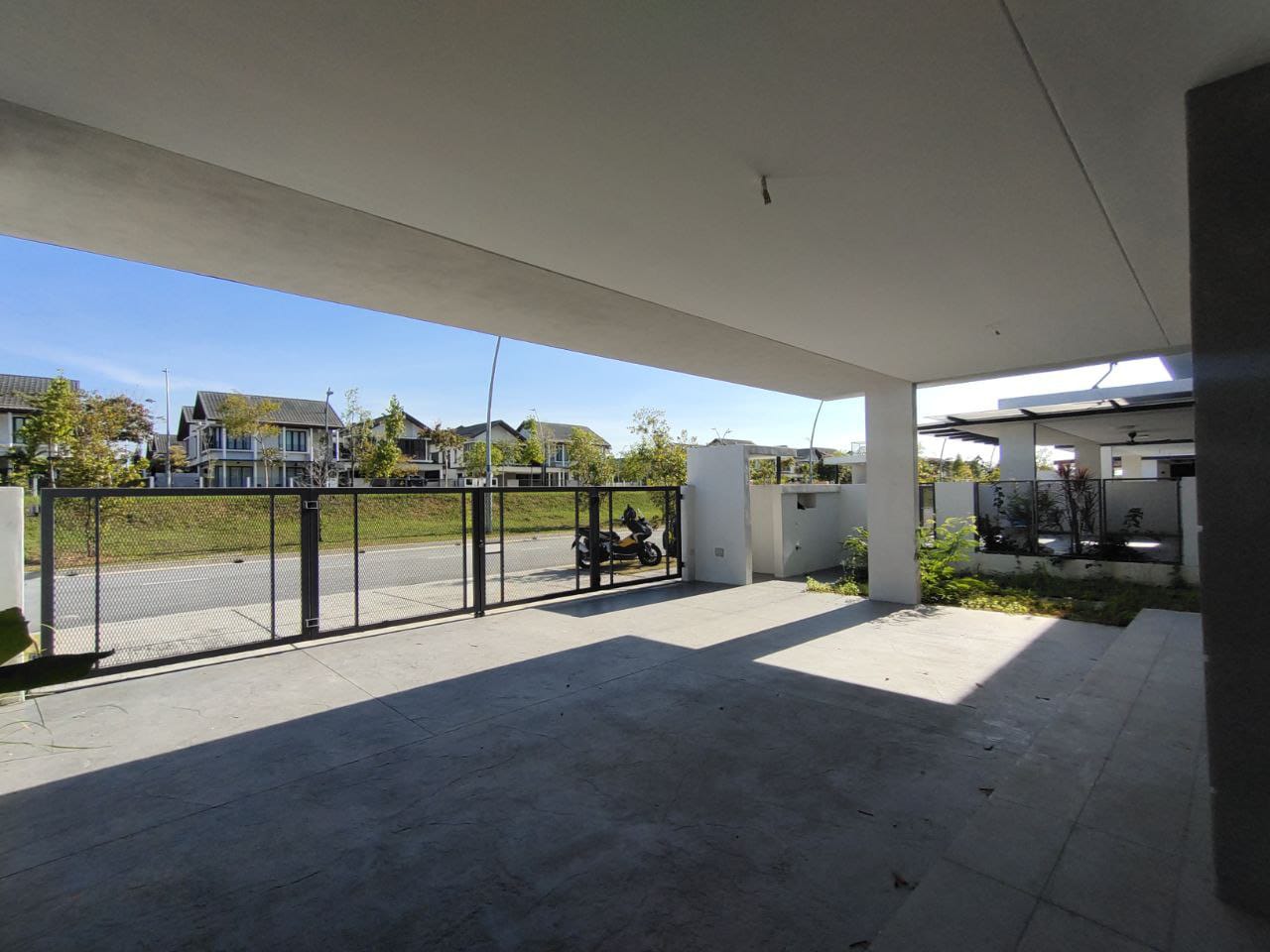 Semi Detached Elmina Gardens Elmina East - photo 3