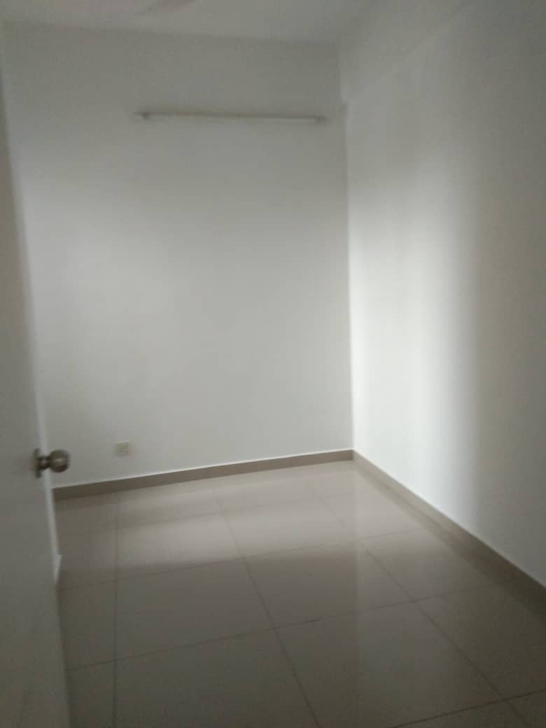 Kemuning Aman Apartment Kota Kemuning - photo 2