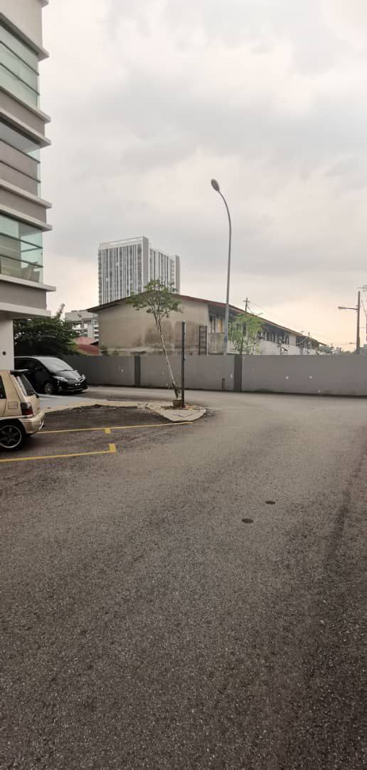 Three Storey Shoplot Laman Avenue 2 - photo 11
