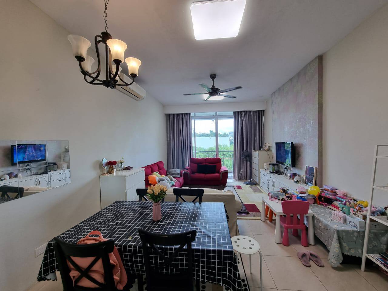 Cheapest Corner Unit TownHouse Beverly Residence, - photo 8
