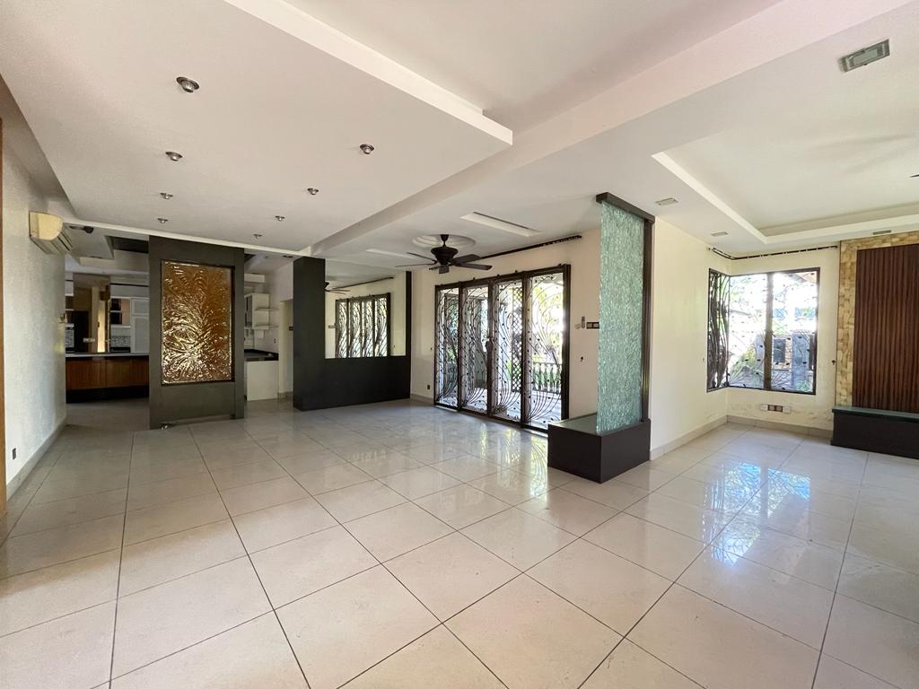 Corner Lot Bungalow Aman Perdana Klang - photo 4