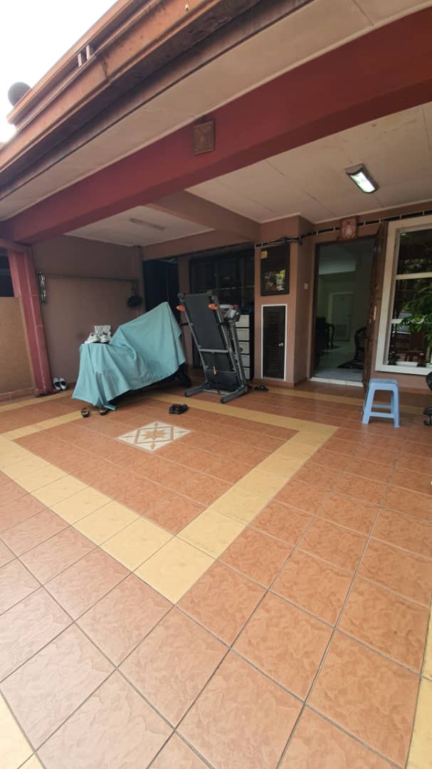 Double Storey Terrace House Taman Pinggiran USJ - photo 2