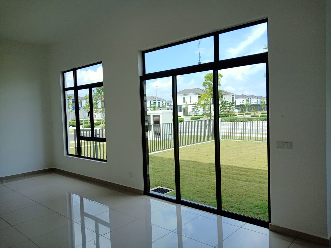 Corner Lot Double Storey Terrace Regent Garden - photo 7