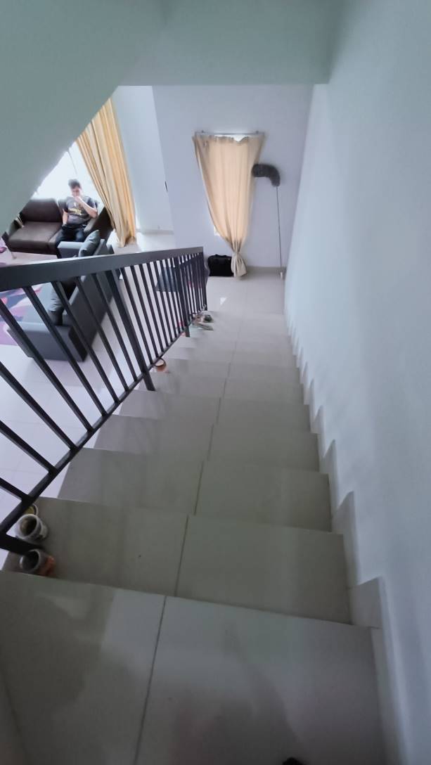 Double Storey Terrace Intermediate Seksyen 29 - photo 3