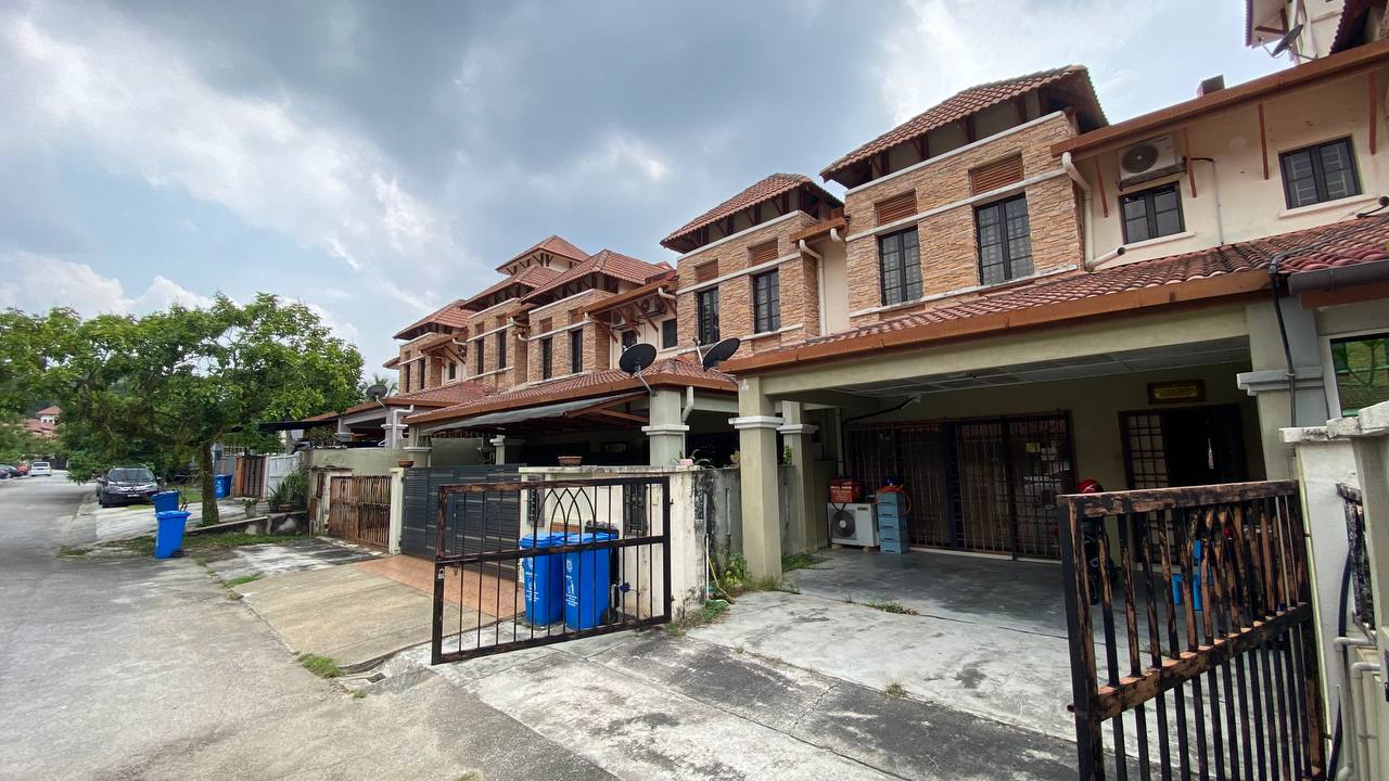 Cheapest Double Storey Terrace at Nusa Rhu Puncak - photo 2