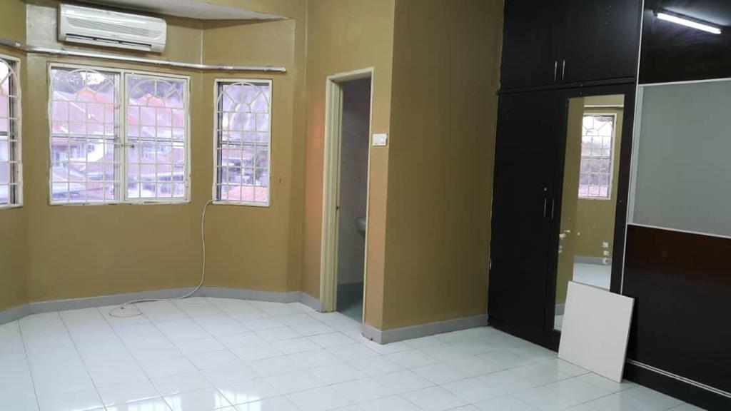 End Lot Terrace DS Subang Impian Beside Playground - photo 5