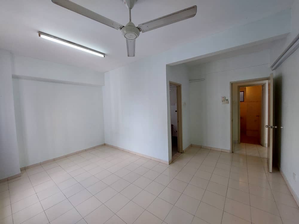 FREEHOLD Vista Komanwel B Condominium Bukit Jalil - photo 6