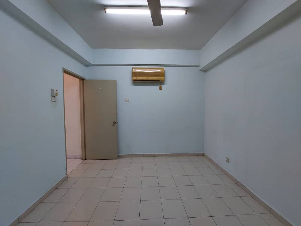 FREEHOLD Vista Komanwel B Condominium Bukit Jalil - photo 9
