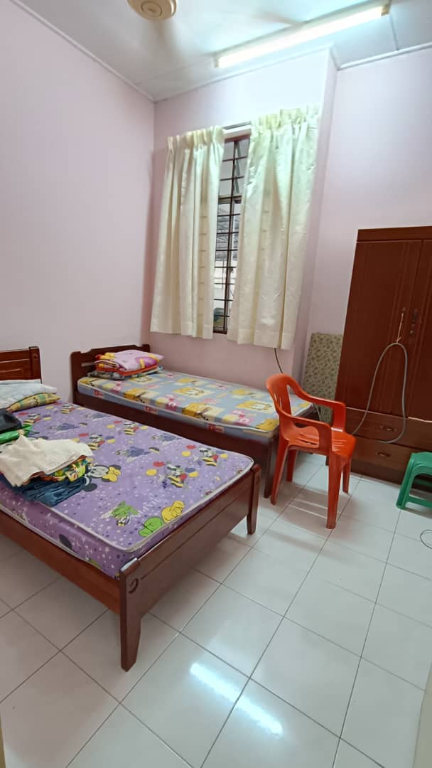 Garden Home Fully Renovated Extended Single Storey - photo 3