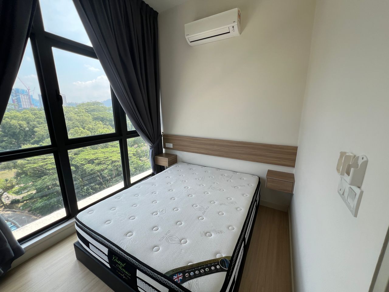 Fully Furnish RES 280 , Limited Unit - photo 3