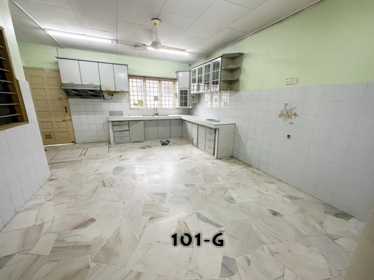 Hot Area Jalan Meru 20x80 Gd Condition Klang - photo 2