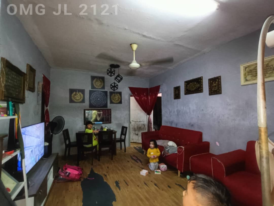 Bukit Tinggi 2 Flat First Floor - photo 2
